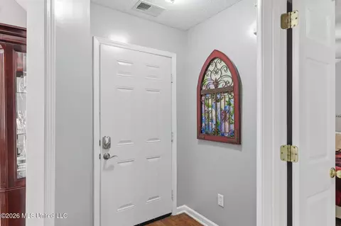 Entry Way - 6289 E Sandbourne, Olive Branch, MS 38654 photo 1 of 3