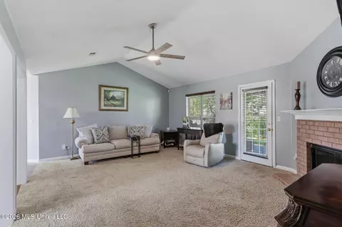 Living - 6289 E Sandbourne, Olive Branch, MS 38654 photo 2 of 2