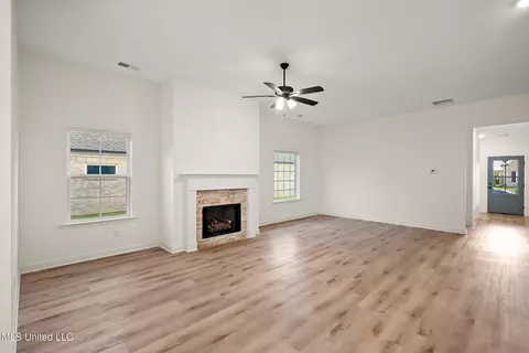 6458 Clover Ct, Walls, MS 38680 photo 11