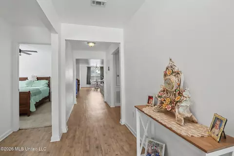 Entry Way - 502 E Marigold Dr, Long Beach, MS 39560 photo 1 of 1