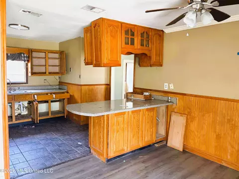 4606 General Ike St, Moss Point, MS 39563 photo 4