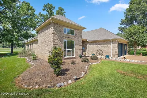 514 S Deerfield Dr, Canton, MS 39046 photo 3