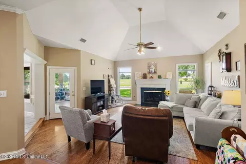 514 S Deerfield Dr, Canton, MS 39046 photo 7