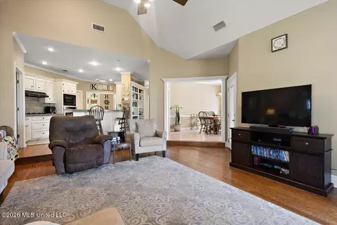 514 S Deerfield Dr, Canton, MS 39046 photo 11