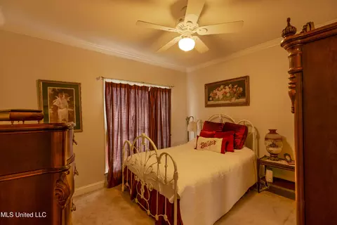 Bedroom - 59 Eastgate Dr, Brandon, MS 39042 photo 5 of 9
