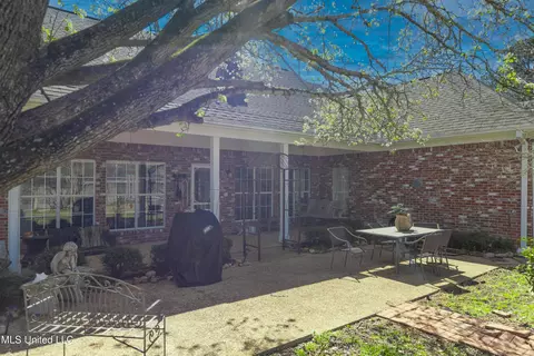 Exterior - 59 Eastgate Dr, Brandon, MS 39042 photo 7 of 12