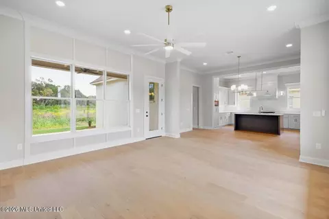 Living - 392 Aurora Cir, Canton, MS 39046 photo 1 of 5