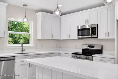 Kitchen - 7183 Sunfish Cv, Perkinston, MS 39573 photo 2 of 3