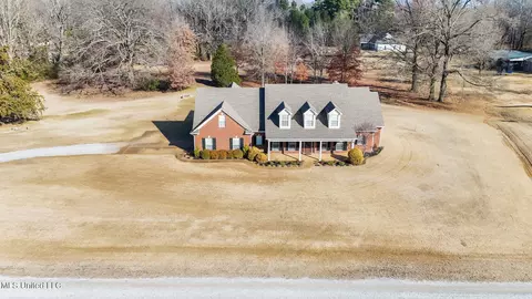 Exterior - 7247 Eastern Dr, Olive Branch, MS 38654 photo 10 of 11