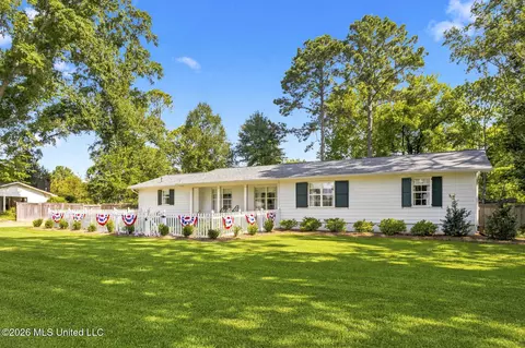 208 Saint Augustine Dr, Madison, MS 39110 photo 3