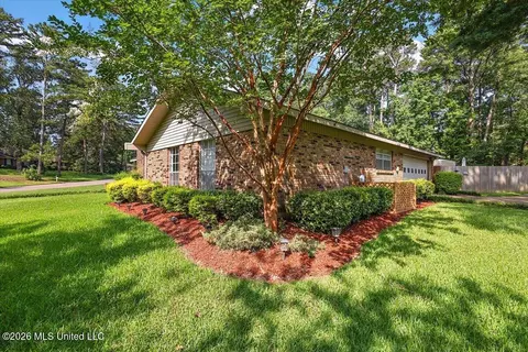 65 Summit Ridge Dr, Brandon, MS 39042 photo 2