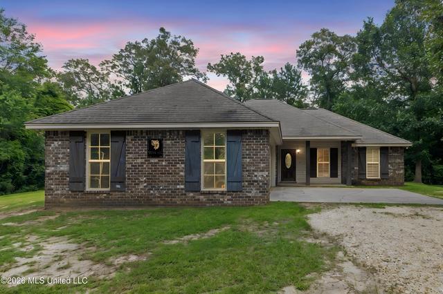 57 Napier Rd, Seminary, MS 39479