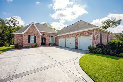 5606 Caymus Cv, Ocean Springs, MS 39564