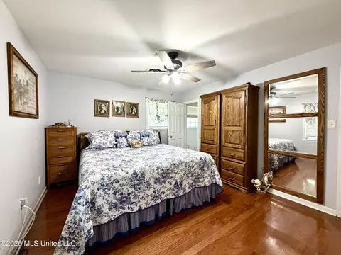 Bedroom - 1096 Ms-570, Summit, MS 39666 photo 3 of 3