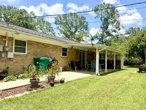 Exterior - 1096 Ms-570, Summit, MS 39666 photo 5 of 12