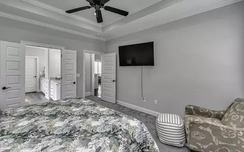Bedroom - 801 Bryce St, Brandon, MS 39047 photo 5 of 9