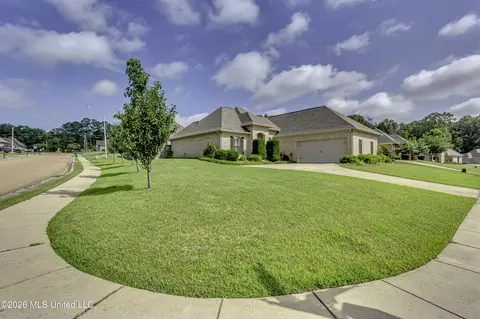 Exterior - 801 Bryce St, Brandon, MS 39047 photo 4 of 11