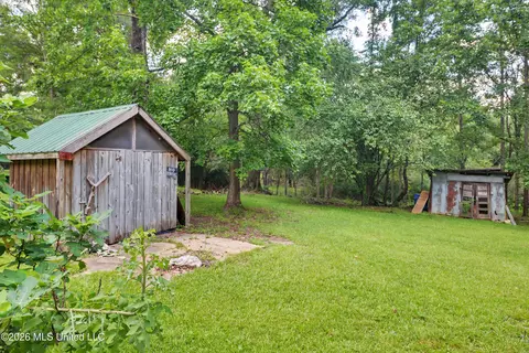 202 Saint John Rd, Brooklyn, MS 39425 photo 6