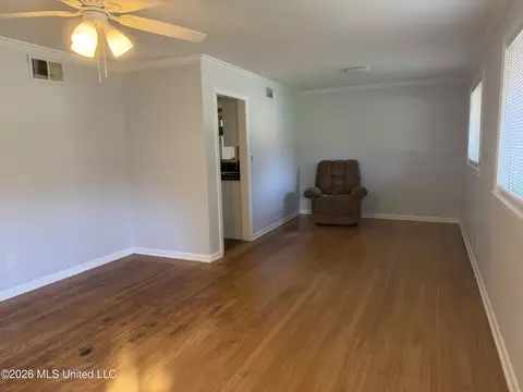 Living - 1431 Sheffield Dr, Jackson, MS 39211 photo 1 of 3