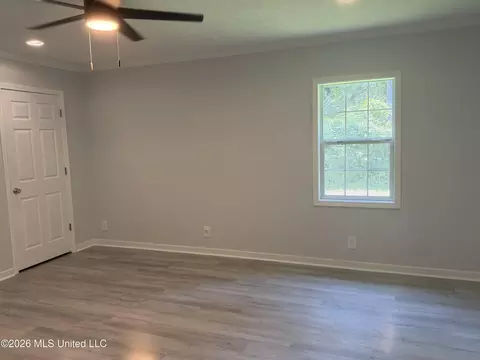 Living - 1431 Sheffield Dr, Jackson, MS 39211 photo 3 of 3