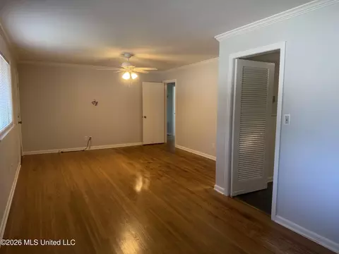Living - 1431 Sheffield Dr, Jackson, MS 39211 photo 2 of 3