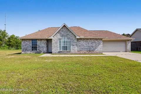 2313 Paula Cir, Ocean Springs, MS 39564