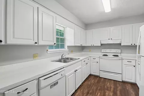 407 S Dorothy St, Wiggins, MS 39577 photo 9