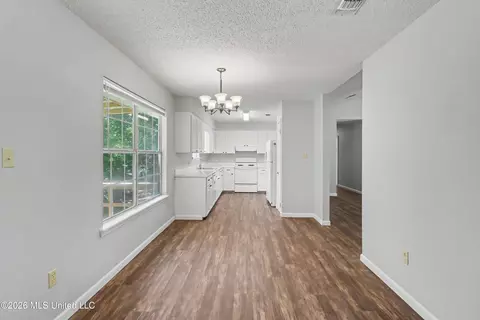 407 S Dorothy St, Wiggins, MS 39577 photo 6