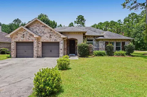 1800 Little Bend Pl, Gautier, MS 39553