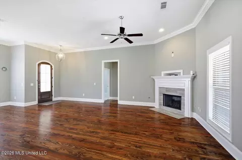 Living - 358 Emerald Way, Brandon, MS 39047 photo 3 of 4