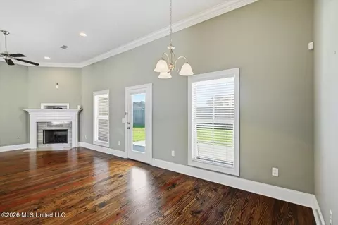 Living - 358 Emerald Way, Brandon, MS 39047 photo 4 of 4
