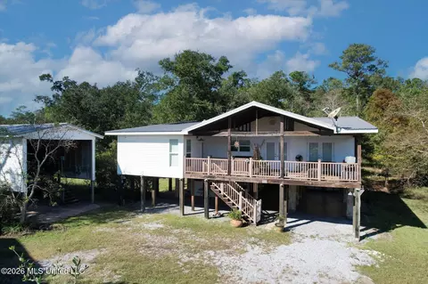4044 Mulatto Dr, Pearlington, MS 39572