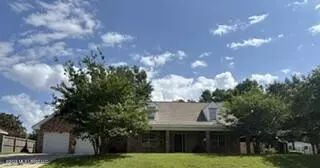 497 Dan M Russell Dr, Bay Saint Louis, MS 39520