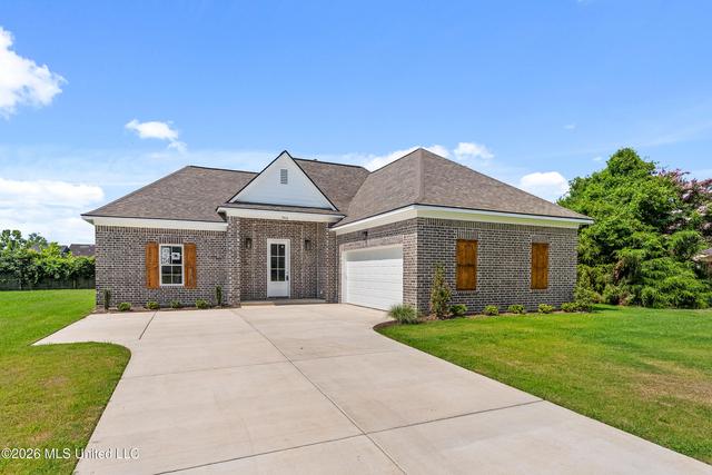 7416 Dunbarton Dr, Horn Lake, MS 38637