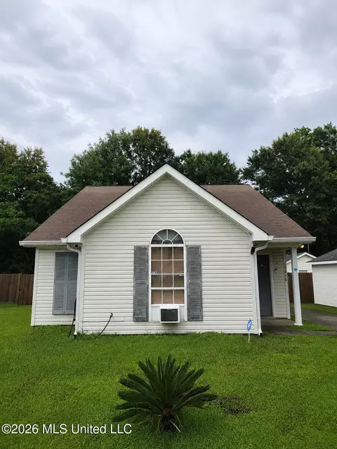 13438 Locust Hill Dr, Gulfport, MS 39503