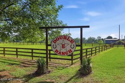 979 Barker Rd, Morton, MS 39117 photo 2
