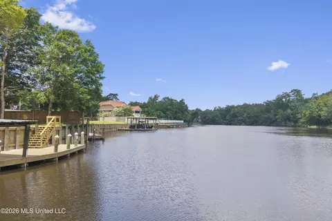 Fox Run Cove, Biloxi, MS 39532 photo 6