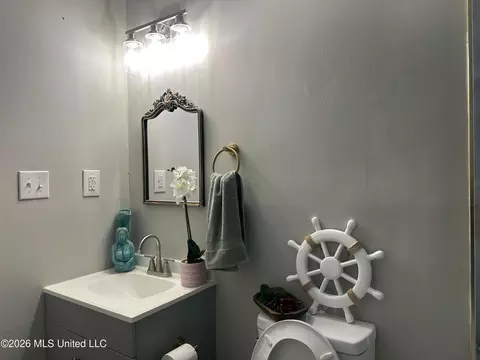 Bath - 1249 Saint Augustine Dr, Pearl, MS 39208 photo 6 of 10