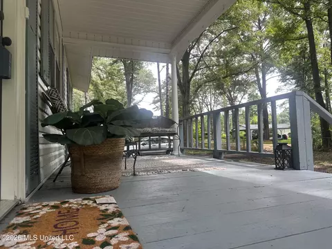 Exterior - 1249 Saint Augustine Dr, Pearl, MS 39208 photo 6 of 15