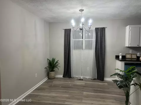 Dining - 1249 Saint Augustine Dr, Pearl, MS 39208 photo 2 of 2