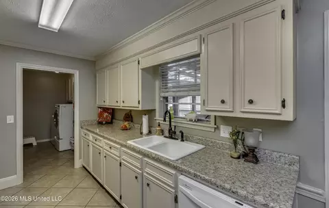 Other - 526 Pecan Blvd, Brandon, MS 39042 photo 8 of 16