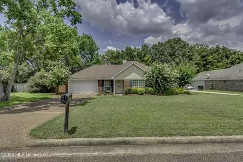 Exterior - 526 Pecan Blvd, Brandon, MS 39042 photo 2 of 14