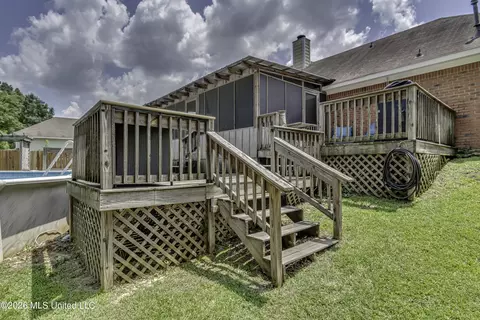 Exterior - 526 Pecan Blvd, Brandon, MS 39042 photo 12 of 14