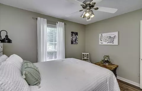 Bedroom - 526 Pecan Blvd, Brandon, MS 39042 photo 9 of 11