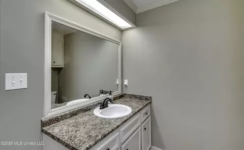 Bath - 526 Pecan Blvd, Brandon, MS 39042 photo 1 of 4