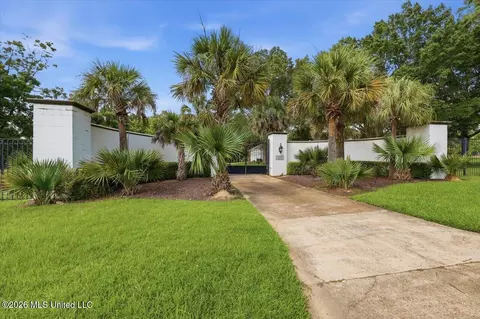 374 Saint Augustine Dr, Madison, MS 39110 photo 2