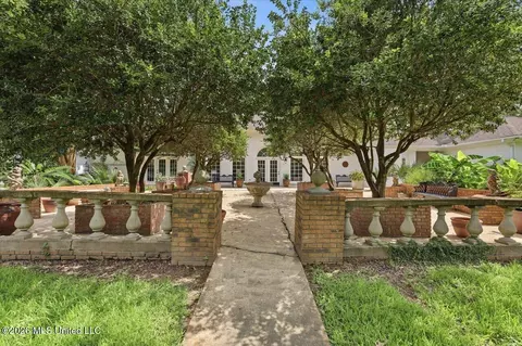 374 Saint Augustine Dr, Madison, MS 39110 photo 26