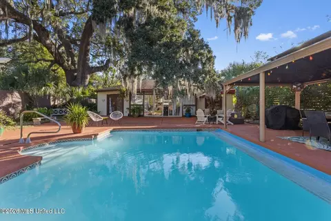 Exterior - 128 Lee St, Biloxi, MS 39530 photo 9 of 16