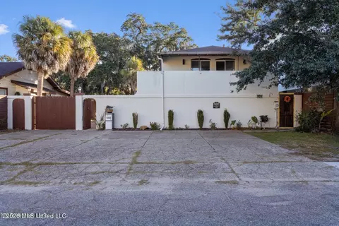 Exterior - 128 Lee St, Biloxi, MS 39530 photo 8 of 16