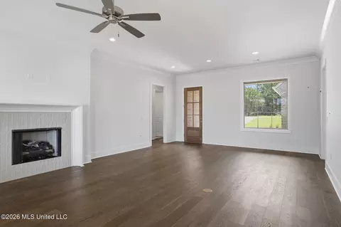 Living - 254 Caroline Blvd, Madison, MS 39110 photo 3 of 4